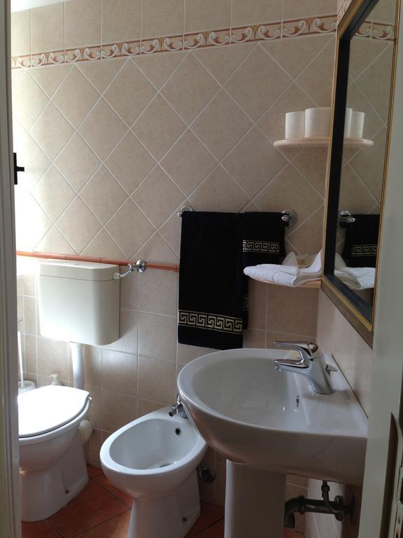 Garibaldi B&B เชฟาลู ห้อง รูปภาพ